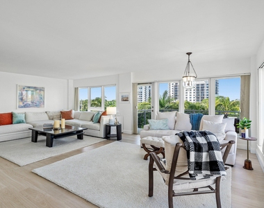 2066 N Ocean Boulevard - Photo Thumbnail 13