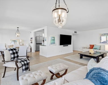 2066 N Ocean Boulevard - Photo Thumbnail 10