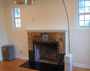 832 Biscayne Drive - Photo Thumbnail 8