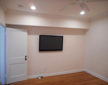 832 Biscayne Drive - Photo Thumbnail 18