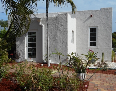 832 Biscayne Drive - Photo Thumbnail 1