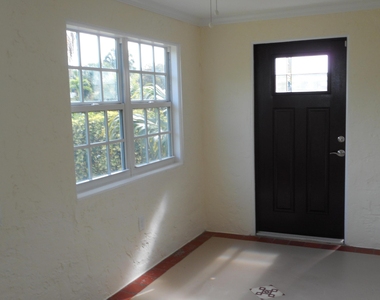 832 Biscayne Drive - Photo Thumbnail 7