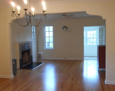 832 Biscayne Drive - Photo Thumbnail 10