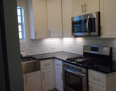 832 Biscayne Drive - Photo Thumbnail 12