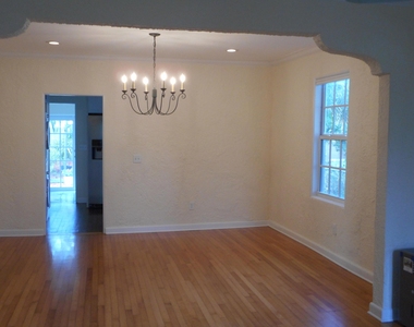 832 Biscayne Drive - Photo Thumbnail 9