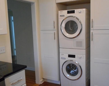 832 Biscayne Drive - Photo Thumbnail 14