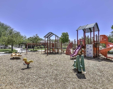 29789 W Fairmount Avenue - Photo Thumbnail 42