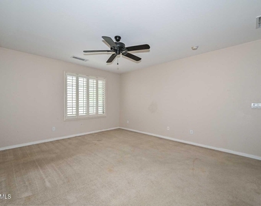 29789 W Fairmount Avenue - Photo Thumbnail 18
