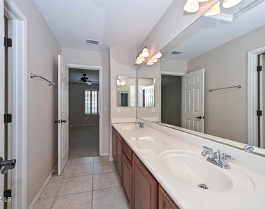 29789 W Fairmount Avenue - Photo Thumbnail 23