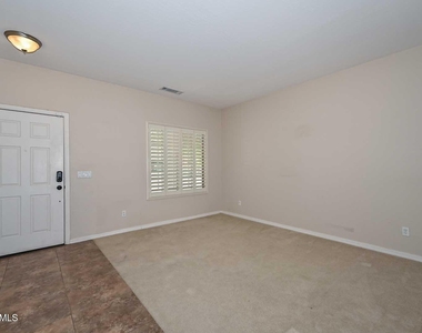 29789 W Fairmount Avenue - Photo Thumbnail 5
