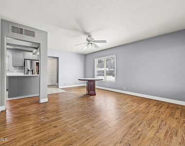 851 N Country Club Drive - Photo Thumbnail 9