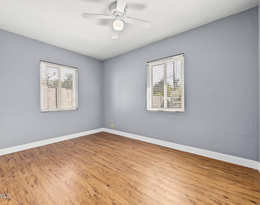 851 N Country Club Drive - Photo Thumbnail 12