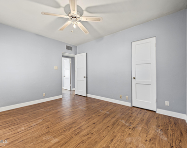851 N Country Club Drive - Photo Thumbnail 15