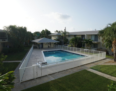 510 Prosperity Farms Road - Photo Thumbnail 15