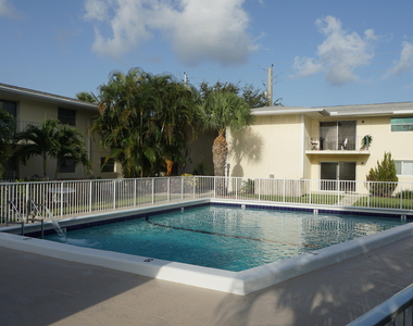 510 Prosperity Farms Road - Photo Thumbnail 16