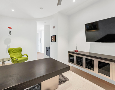 3801 N Goldwater Boulevard - Photo Thumbnail 17