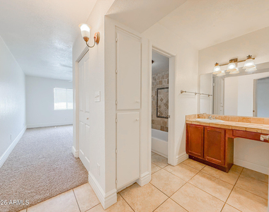3825 E Camelback Road - Photo Thumbnail 14