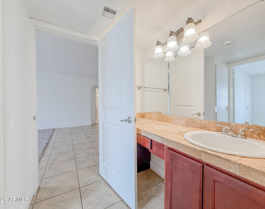 3825 E Camelback Road - Photo Thumbnail 13