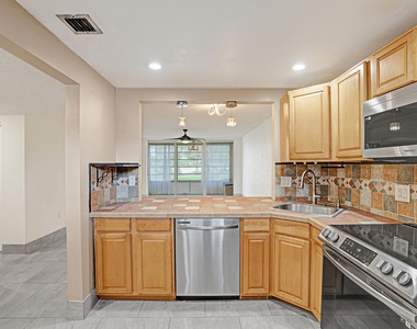 8301 Sands Point Boulevard - Photo Thumbnail 4