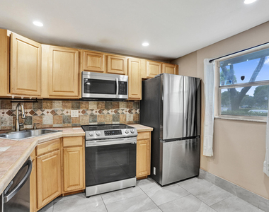 8301 Sands Point Boulevard - Photo Thumbnail 3