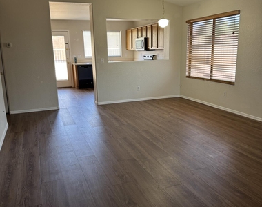 1164 N 90th Place - Photo Thumbnail 4