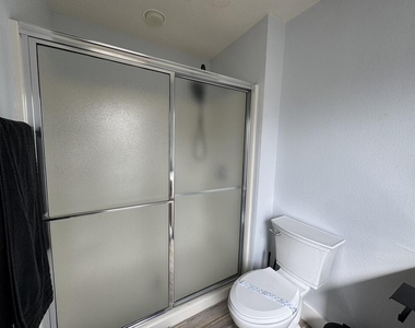 4512 Alberto Circle - Photo Thumbnail 32