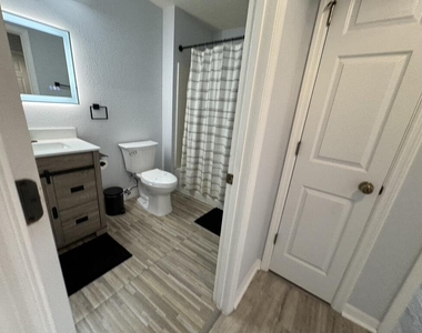 4512 Alberto Circle - Photo Thumbnail 27