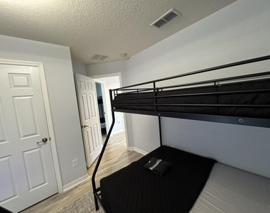 4512 Alberto Circle - Photo Thumbnail 20