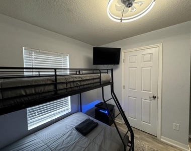 4512 Alberto Circle - Photo Thumbnail 19