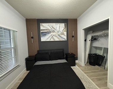 4512 Alberto Circle - Photo Thumbnail 14