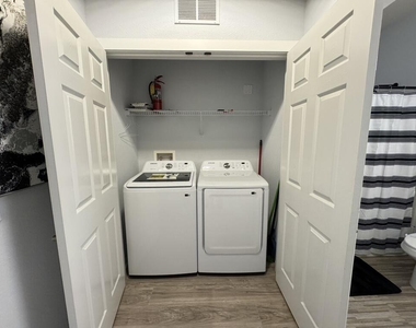 4512 Alberto Circle - Photo Thumbnail 16