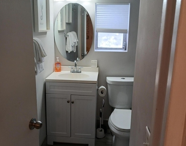 519 Cottage 31st Street - Photo Thumbnail 9