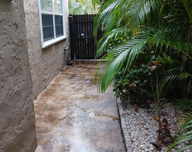 519 Cottage 31st Street - Photo Thumbnail 3