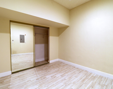7705 Forest Green Lane - Photo Thumbnail 12