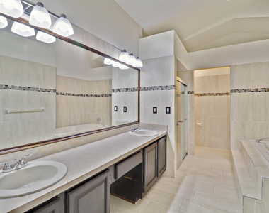 7705 Forest Green Lane - Photo Thumbnail 8