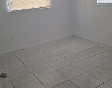 2175 Ne 169th Street - Photo Thumbnail 3