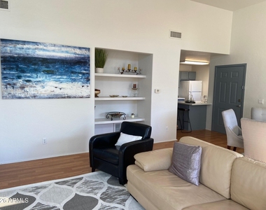 11260 N 92nd Street - Photo Thumbnail 4
