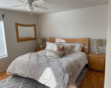 11260 N 92nd Street - Photo Thumbnail 15