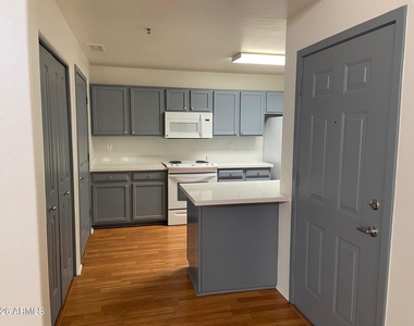 11260 N 92nd Street - Photo Thumbnail 13