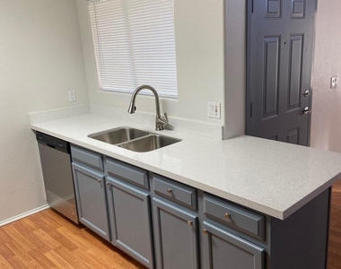 11260 N 92nd Street - Photo Thumbnail 12