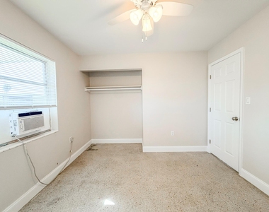 703 N 25th Street - Photo Thumbnail 14