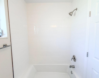 703 N 25th Street - Photo Thumbnail 9