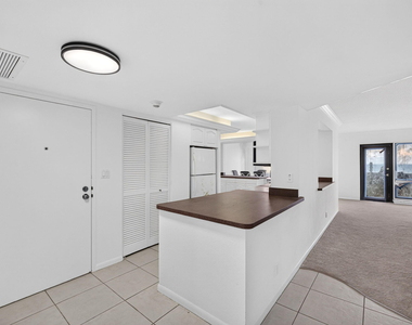 5100 N Ocean Boulevard - Photo Thumbnail 3