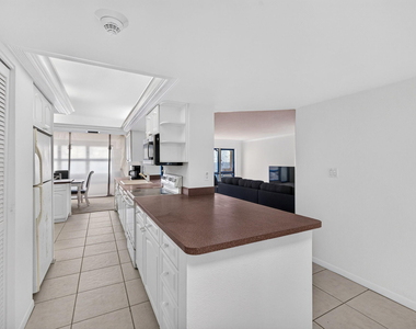 5100 N Ocean Boulevard - Photo Thumbnail 2