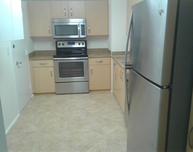 9195 Collins Avenue - Photo Thumbnail 3