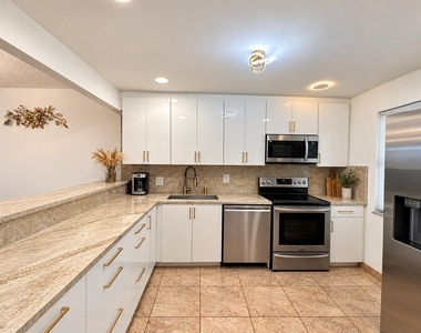4000 Cypress Grove Way - Photo Thumbnail 1