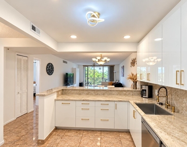 4000 Cypress Grove Way - Photo Thumbnail 2