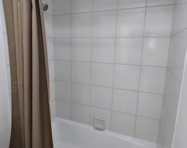 105 S Riverside Drive - Photo Thumbnail 20
