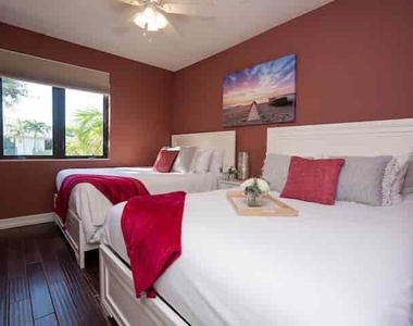 540 Ne 17th Avenue - Photo Thumbnail 24
