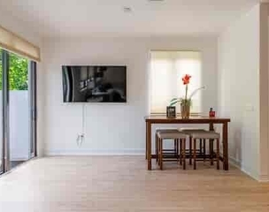 540 Ne 17th Avenue - Photo Thumbnail 18